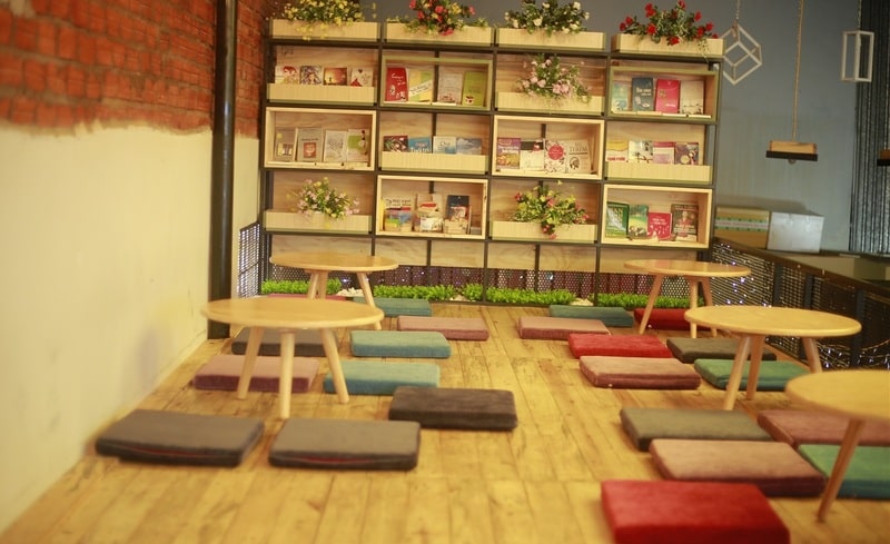 cách trang trí quán trà sữa bình dân