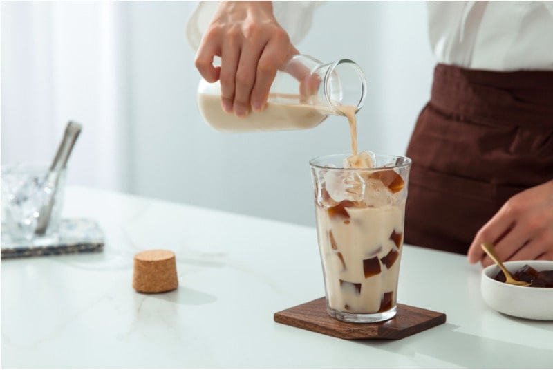 phụ nữ sau sinh uống trà sữa được không phụ nữ sau sinh uống trà sữa được không