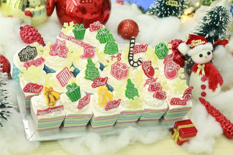 trang trí quán trà sữa noel trang trí quán trà sữa noel